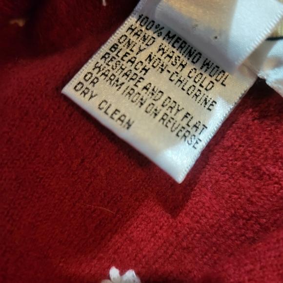 Vintage Talbots Red Merino Wool Embroidered and Beaded Pearl Christmas Vest SM - Picture 4 of 8